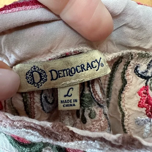 Democracy Cream Embroidered Flutter Sleeve Blouse - Picture 4 of 5